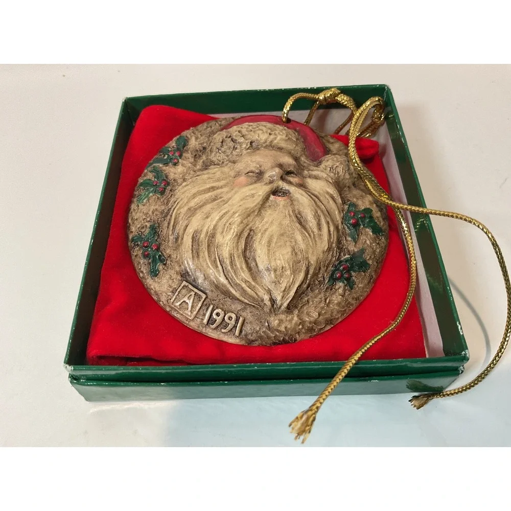 Aromatique 1991 Limited Edition Santa Claus Christmas Ornament Scented Sculpture
